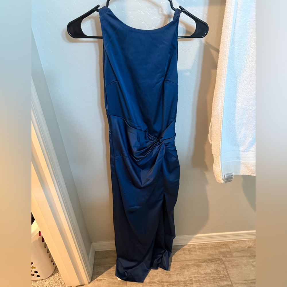 Elegant Blue Sleeveless Dress